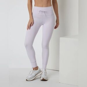 Vuori Daily Leggings in Opal size M